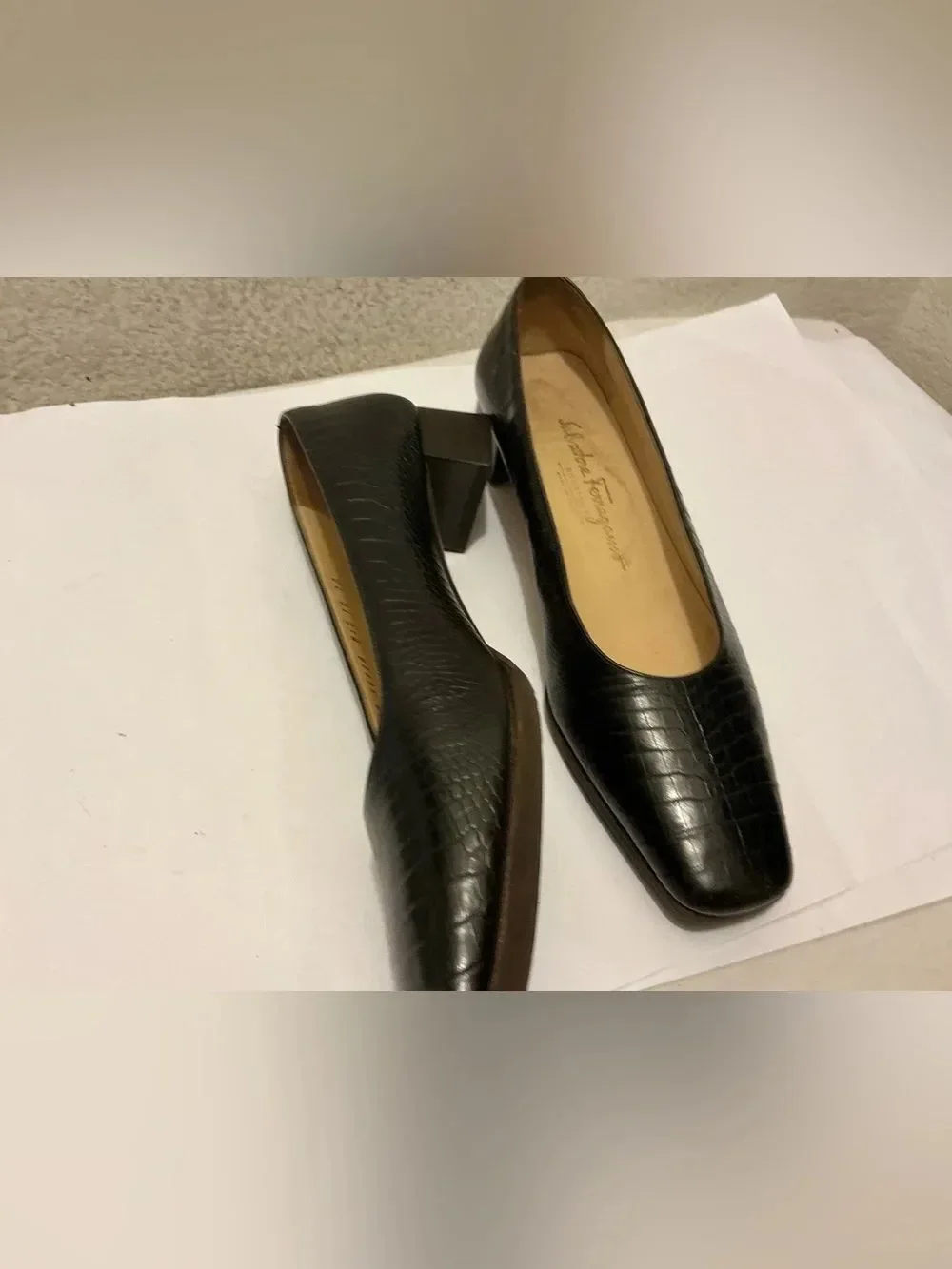 Salvatore Ferragamo Women's dark brown Croc-Embossed Leather Flats 10AA